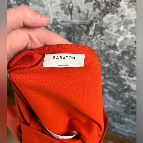 Babaton Contour Deep V-Neck Bodysuit - Picture 4 of 6